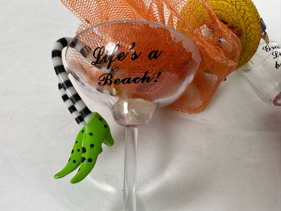 Dolly Mamas Ornaments: Sealed Ornaments Set #1 (It's Happy Hour Somewhere), Sealed Ornaments Set #5 (It's Happy Hour Somewhere) And Dolly Mamas Loose Five Ornaments [Photo 14]