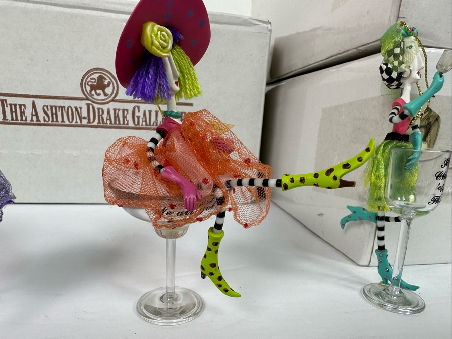 Dolly Mamas Ornaments: Sealed Ornaments Set #1 (It's Happy Hour Somewhere), Sealed Ornaments Set #5 (It's Happy Hour Somewhere) And Dolly Mamas Loose Five Ornaments [Photo 5]