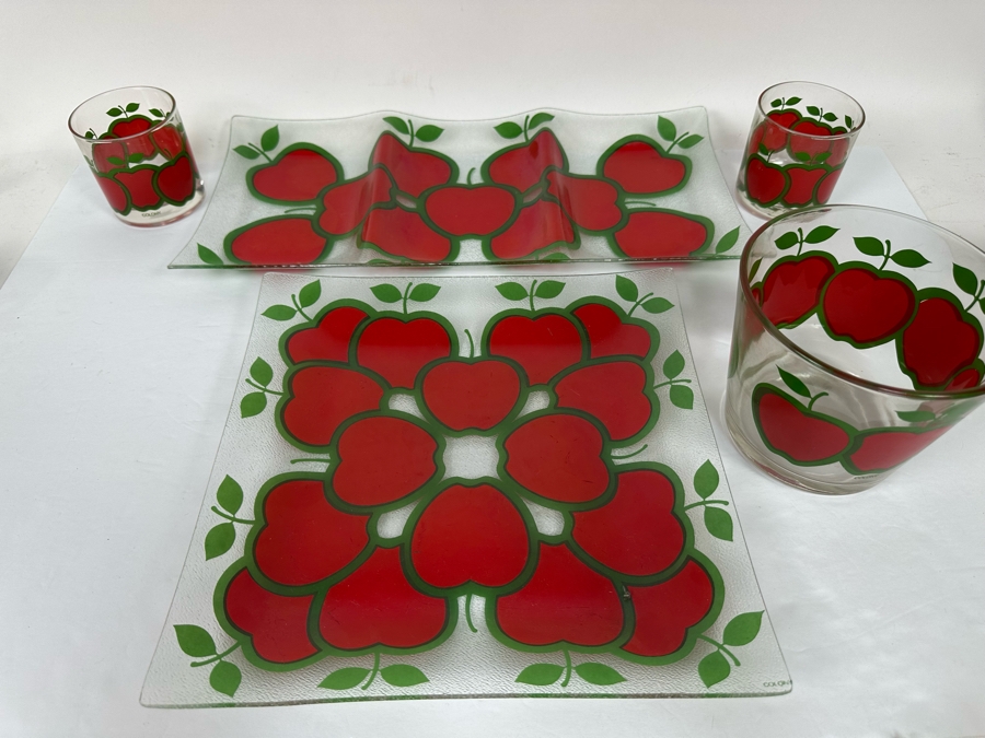 Vintage Colony Apple Pair Of Glasses, Ice Bucket And Pair Of Glass Trays [Photo 3]