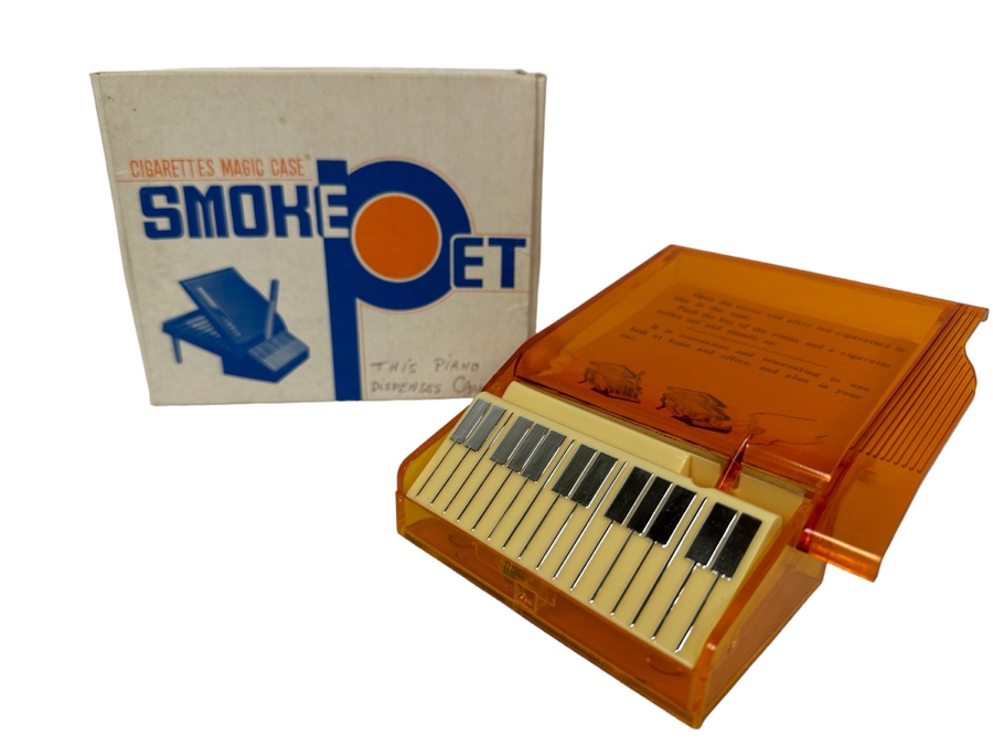 Vintage Cigarettes Magic Case Smoke Pet Piano Cigarette Dispenser With Box [Photo 1]