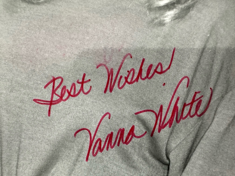 Autographed Vanna White Photograph 8 X 10 [Photo 6]