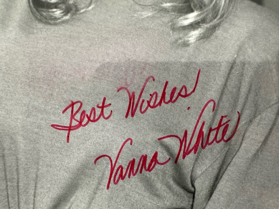 Autographed Vanna White Photograph 8 X 10 [Photo 5]