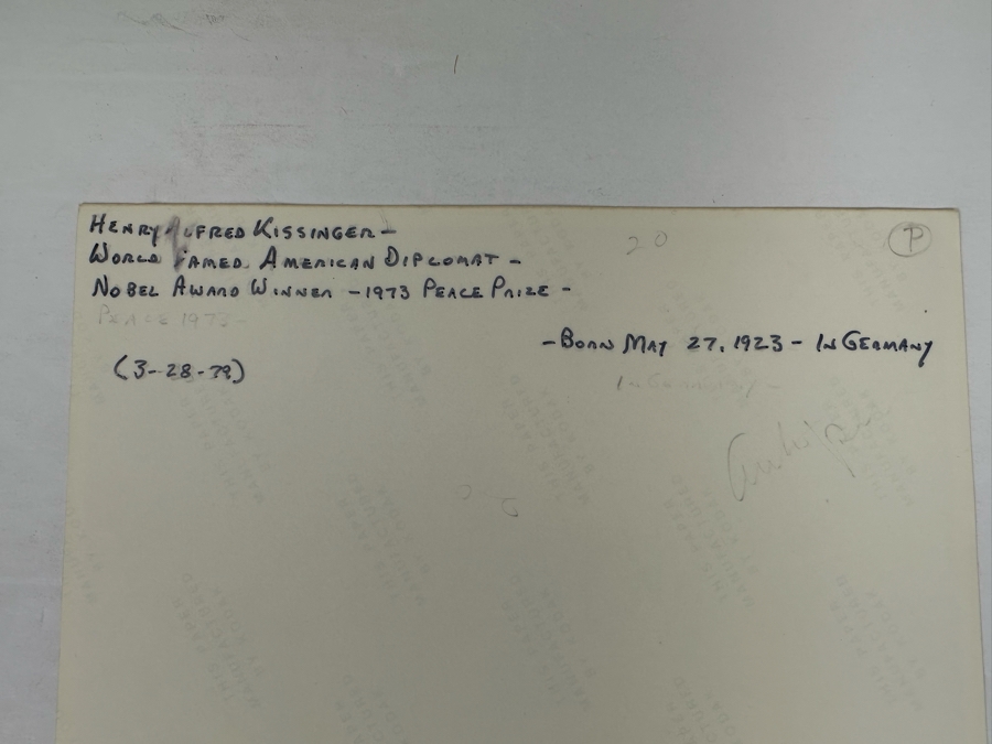 Autographed Henry Kissinger (B. 1923) Signed Photograph (1973 Nobel Peace Prize Award Winner) 8 X 10 [Photo 10]