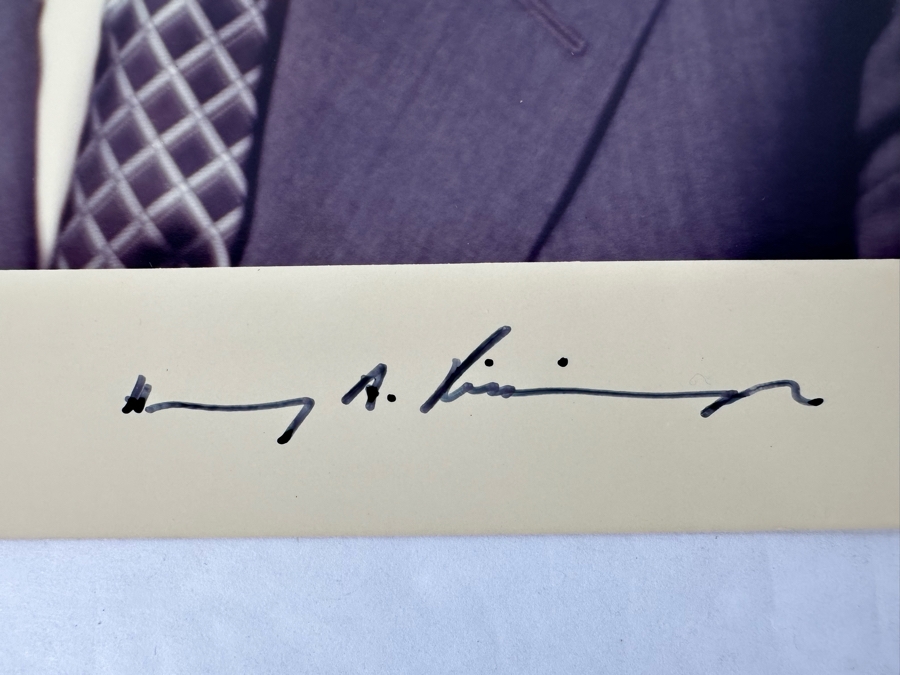 Autographed Henry Kissinger (B. 1923) Signed Photograph (1973 Nobel Peace Prize Award Winner) 8 X 10 [Photo 6]