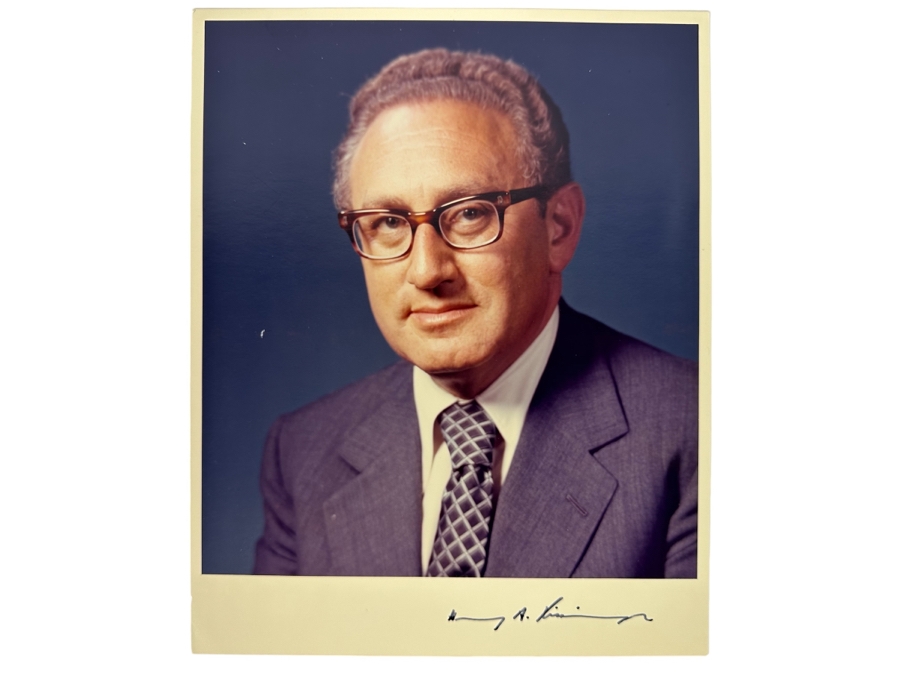 Autographed Henry Kissinger (B. 1923) Signed Photograph (1973 Nobel ...