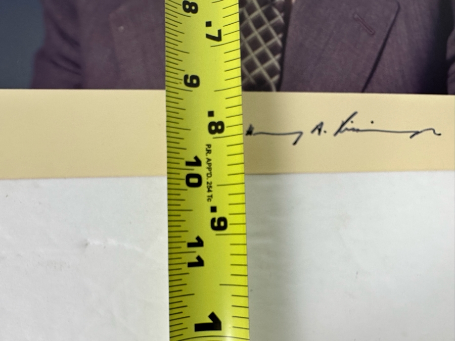 Autographed Henry Kissinger (B. 1923) Signed Photograph (1973 Nobel Peace Prize Award Winner) 8 X 10 [Photo 8]