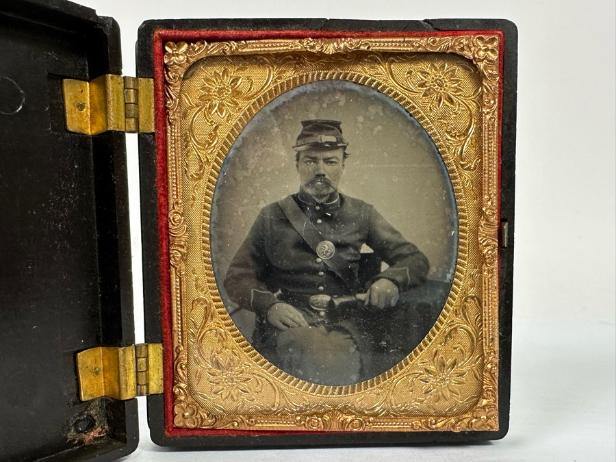 Antique Civil War Ninth Plate Ambrotype Photograph Of Solidier In Genuine Union Case Improved With Fine Gilt By S. Peck & Co [Photo 2]