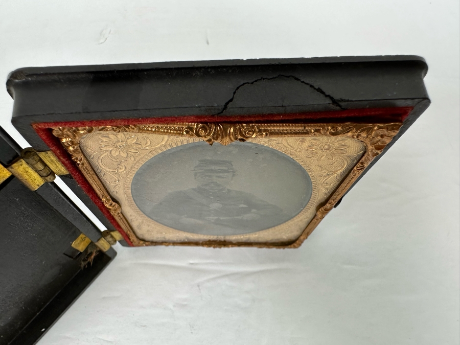 Antique Civil War Ninth Plate Ambrotype Photograph Of Solidier In Genuine Union Case Improved With Fine Gilt By S. Peck & Co [Photo 14]