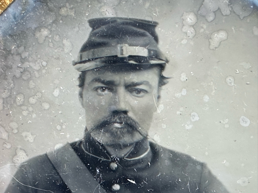 Antique Civil War Ninth Plate Ambrotype Photograph Of Solidier In Genuine Union Case Improved With Fine Gilt By S. Peck & Co [Photo 8]