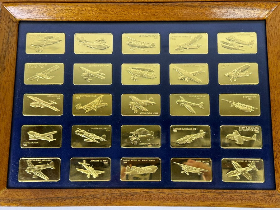 Limited Edition Of 15,000 First Collection Of The Jane's Medallic Register Of The World's Great Aircraft Consisting Of 100 Ingots Minted By The Franklin Mint With A Full Proof 24K Gold Electroplate On Solid Bronze W/ Cert Each Tray 13.5 X 9.5 - See Photos [Photo 9]