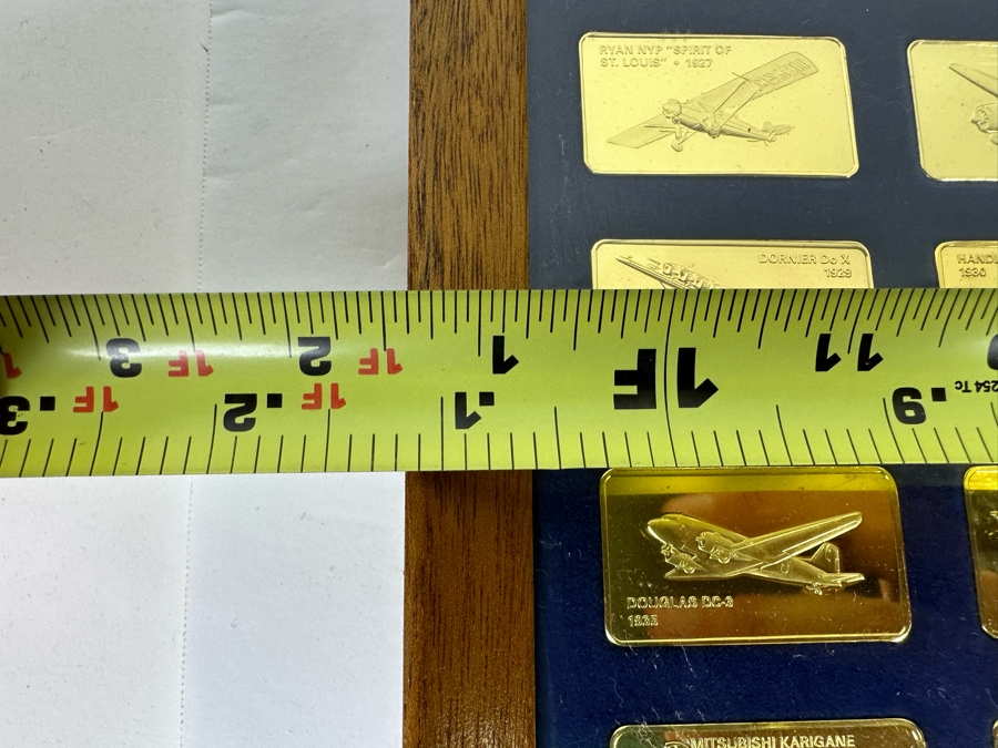 Limited Edition Of 15,000 First Collection Of The Jane's Medallic Register Of The World's Great Aircraft Consisting Of 100 Ingots Minted By The Franklin Mint With A Full Proof 24K Gold Electroplate On Solid Bronze W/ Cert Each Tray 13.5 X 9.5 - See Photos [Photo 37]