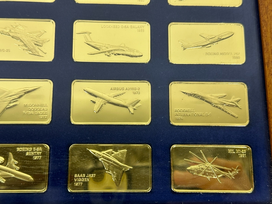 Limited Edition Of 15,000 First Collection Of The Jane's Medallic Register Of The World's Great Aircraft Consisting Of 100 Ingots Minted By The Franklin Mint With A Full Proof 24K Gold Electroplate On Solid Bronze W/ Cert Each Tray 13.5 X 9.5 - See Photos [Photo 25]