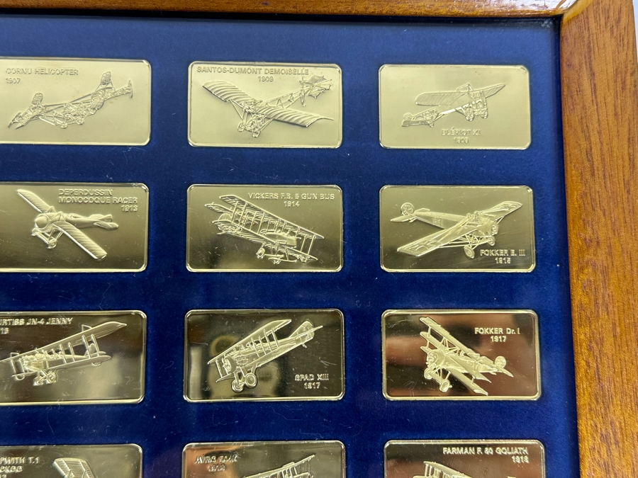 Limited Edition Of 15,000 First Collection Of The Jane's Medallic Register Of The World's Great Aircraft Consisting Of 100 Ingots Minted By The Franklin Mint With A Full Proof 24K Gold Electroplate On Solid Bronze W/ Cert Each Tray 13.5 X 9.5 - See Photos [Photo 16]