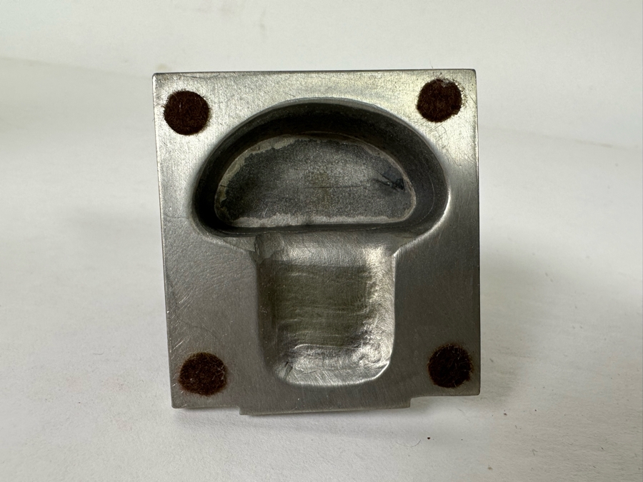 Small Walt Disney Mickey Mouse Fine Pewter Schmid Figurine 1.75H And Hudson Pewter Lincoln Memorial Figurine 1958 By P. W. Baston 2.25H [Photo 13]