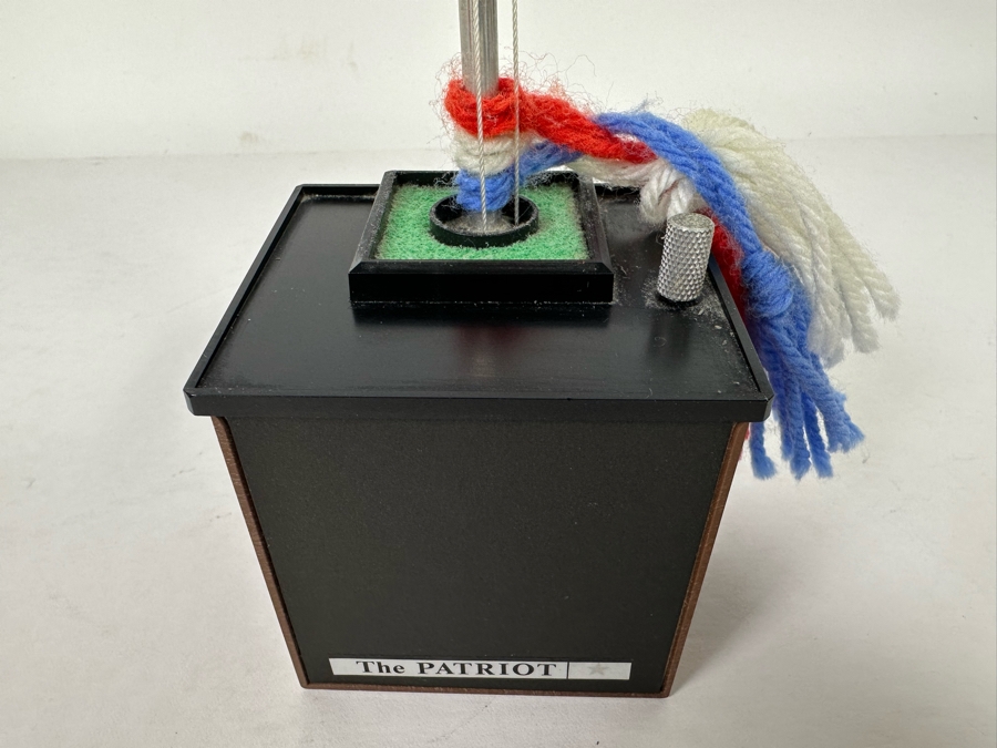 The Patriot Wind-Up Music Box Plays The Star Spangled Banner And Raises The US Flag While Playing 11H [Photo 7]