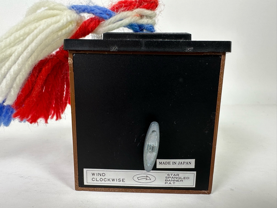 The Patriot Wind-Up Music Box Plays The Star Spangled Banner And Raises The US Flag While Playing 11H [Photo 5]