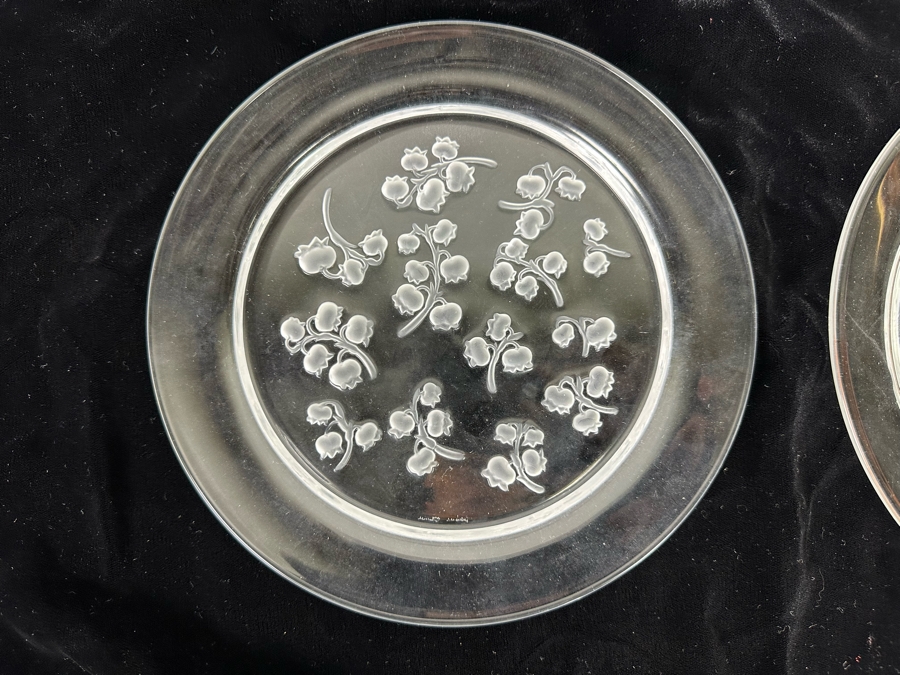Pair Of Signed Lalique France Etched Crystal Muguet (Lily Of The Valley) Plates 8.5R [Photo 3]