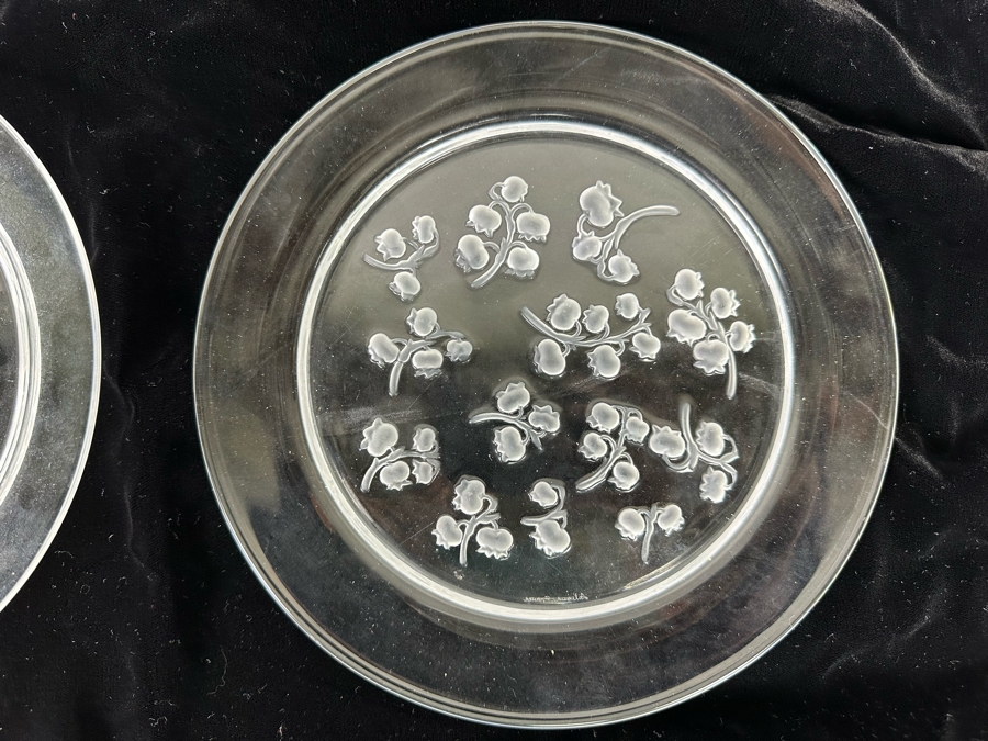 Pair Of Signed Lalique France Etched Crystal Muguet (Lily Of The Valley) Plates 8.5R [Photo 5]