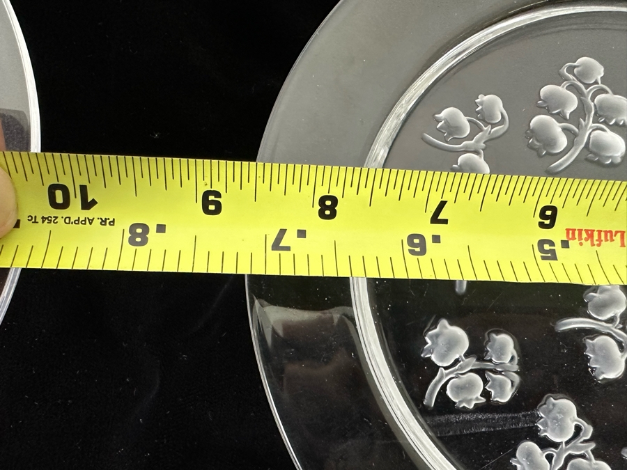 Pair Of Signed Lalique France Etched Crystal Muguet (Lily Of The Valley) Plates 8.5R [Photo 9]