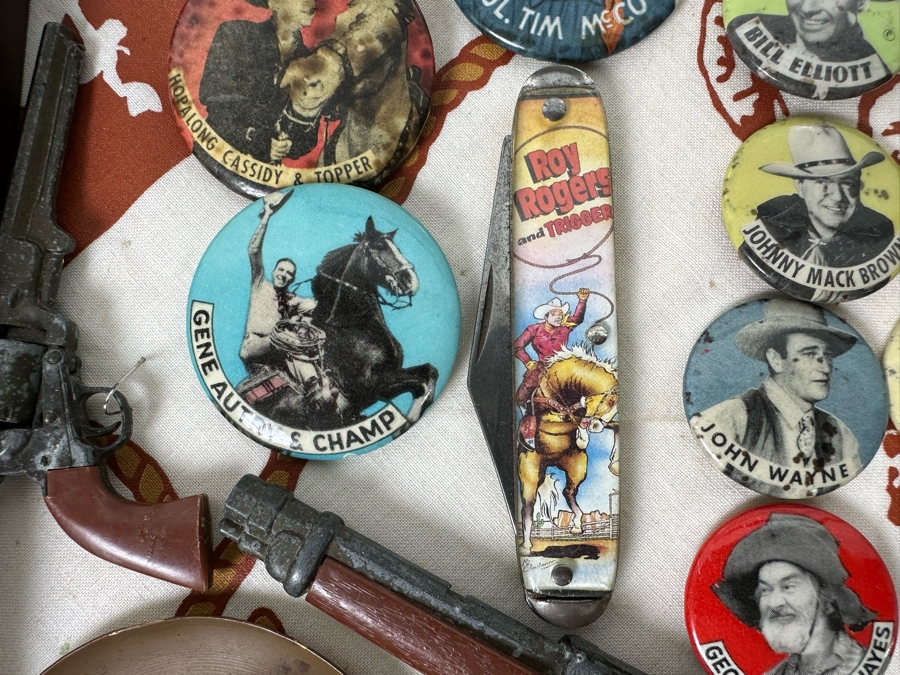 Huge Collection Of Vintage Collectible Western Movie Star Actor Cowboy Buttons, Roy Rogers Pocket Knife & Miniature Toy Pistols / Rifle Displayed In Nice Shawdowbox Display Case: Hoot Gibson, John Wayne, Gene Autry, Hopalong Cassidy 6X11 - See Photos [Photo 12]