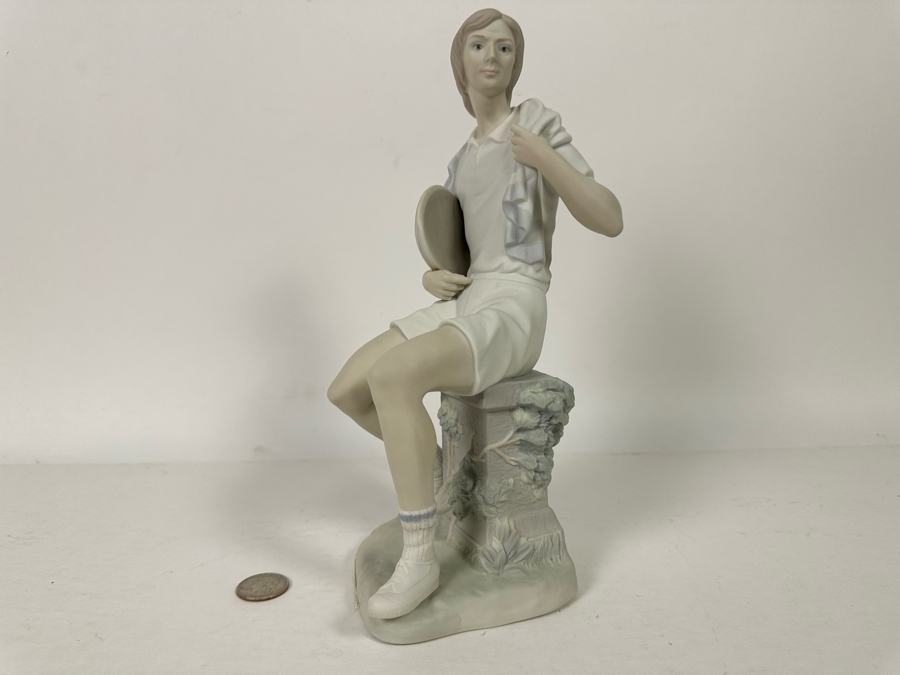 Vintage Lladro Matte Finish Male Tennis Player Figurine By Vincente Martinez 10.5H [Photo 4]