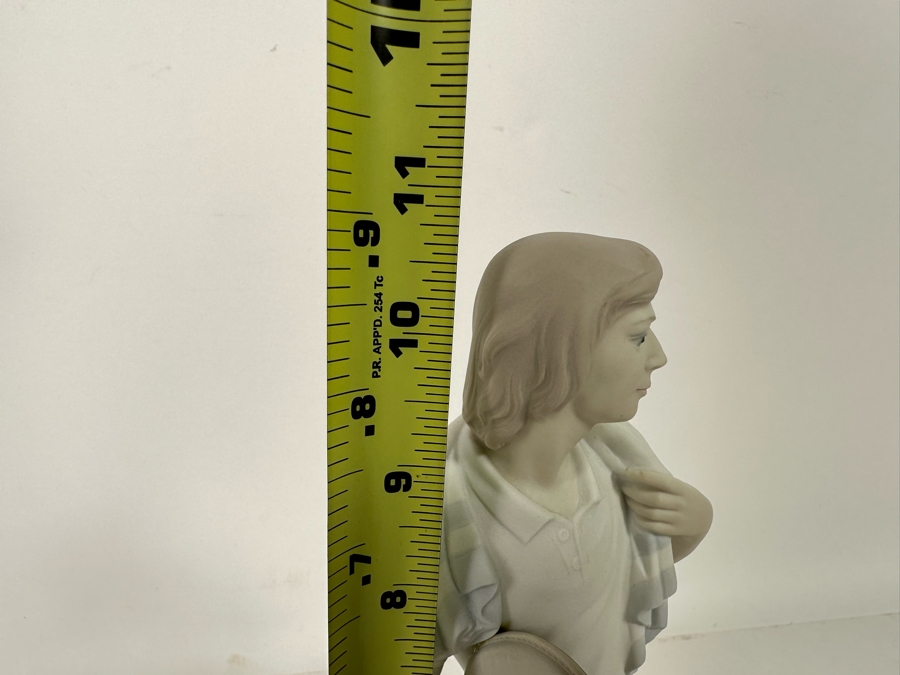Vintage Lladro Matte Finish Male Tennis Player Figurine By Vincente Martinez 10.5H [Photo 11]