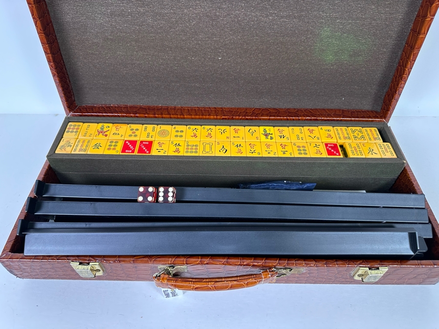 Vintage Mah-Jongg Mahjong Portable Game Set With Mah-Jongg Tiles & Racks [Photo 10]