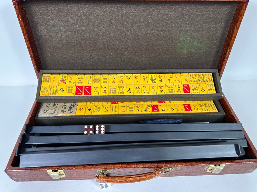 Vintage Mah-Jongg Mahjong Portable Game Set With Mah-Jongg Tiles & Racks [Photo 4]