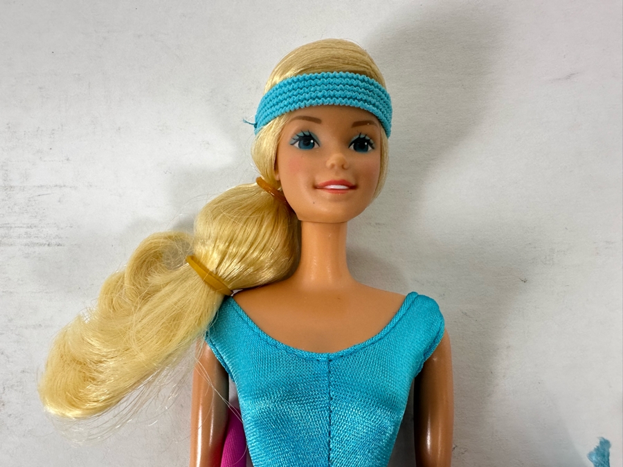 Hand Signed By Ruth Handler (Inventor Of Barbie / Co-Founder Of Mattel) Great Shape Mattel Barbie Doll 1983 Signed By Ruth Handler On Back [Photo 7]