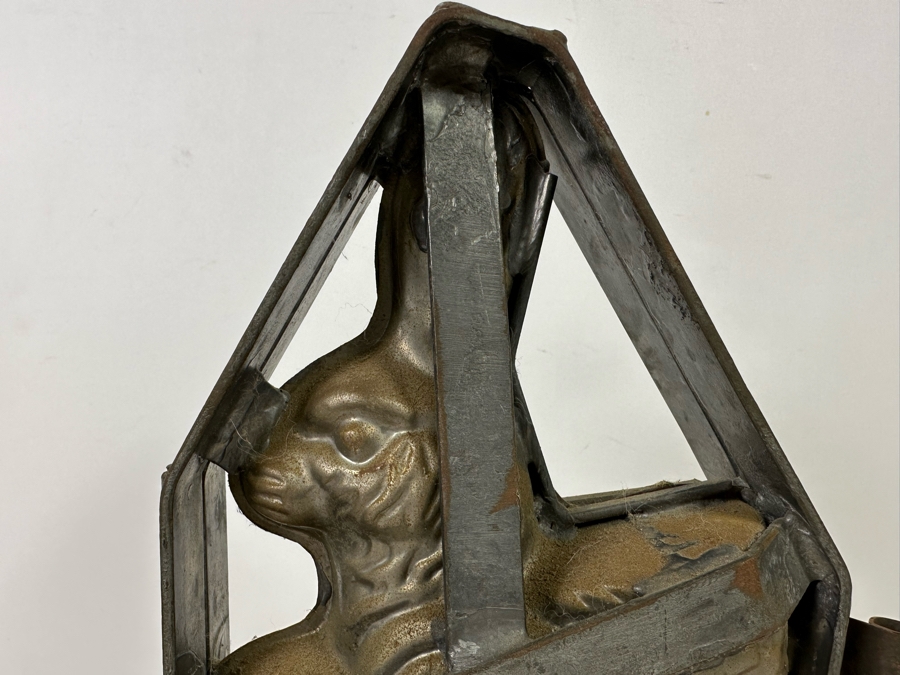 Large Vintage Easter Bunny Chocolate Mold Commercial Grade 7W X 5D X 14H [Photo 6]