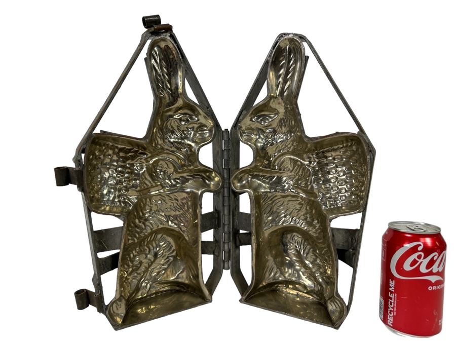 Large Vintage Easter Bunny Chocolate Mold Commercial Grade 7W X 5D X 14H [Photo 2]