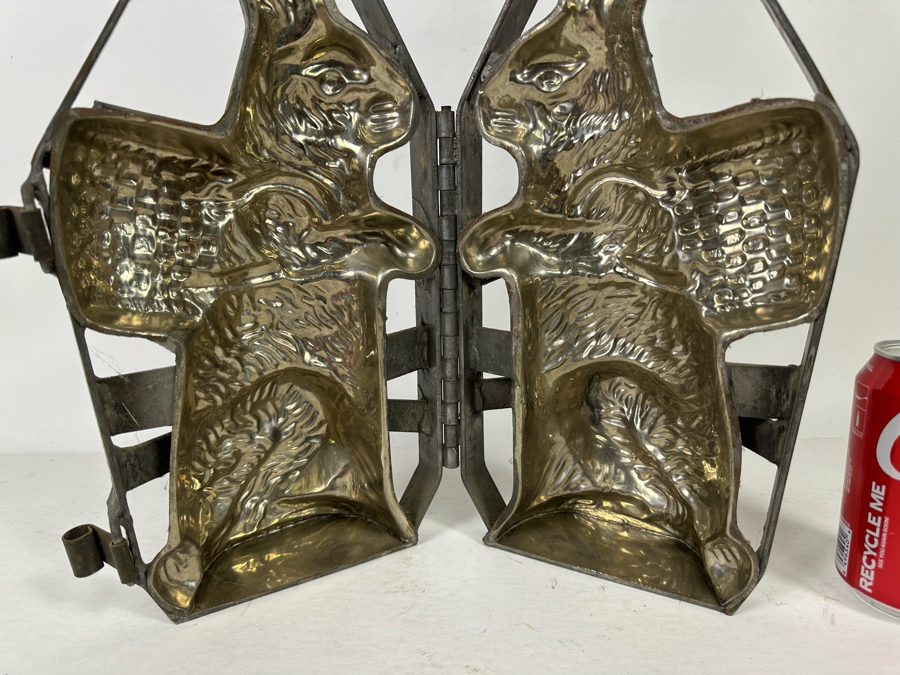 Large Vintage Easter Bunny Chocolate Mold Commercial Grade 7W X 5D X 14H [Photo 15]