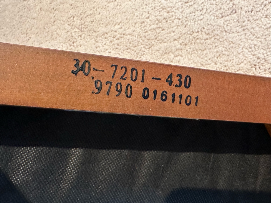 Ethan Allen Goodwin Formal Wooden Dining Table With Two Leaves And Eight Ethan Allen Dining Chairs In Excellent Condition [Photo 20]