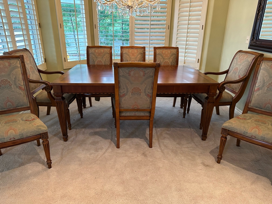Ethan Allen Goodwin Formal Wooden Dining Table With Two Leaves And Eight Ethan Allen Dining Chairs In Excellent Condition [Photo 9]