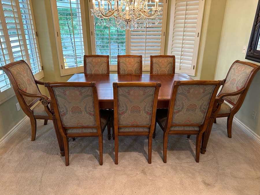 Ethan Allen Goodwin Formal Wooden Dining Table With Two Leaves And Eight Ethan Allen Dining Chairs In Excellent Condition [Photo 2]