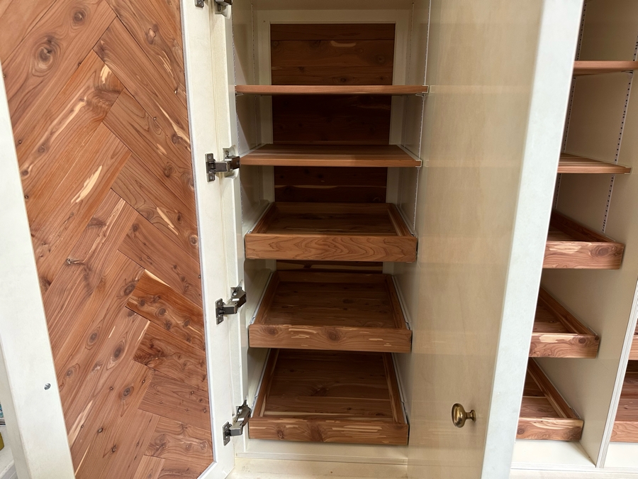 2-Piece Cedar Lined Highboy Dresser With Sliding And Fixed Shelves On Top And 6-Drawers On The Bottom With Brass Base Modern 1980's / 90's Lacquer Design Very Heavy 60W X 25D X 78H [Photo 5]