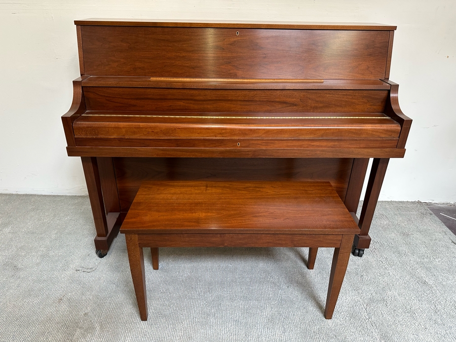 YAMAHA Acoustic P22 Upright Piano In Walnut With Bench 59W X 23.5D X 45.5H [Photo 3]