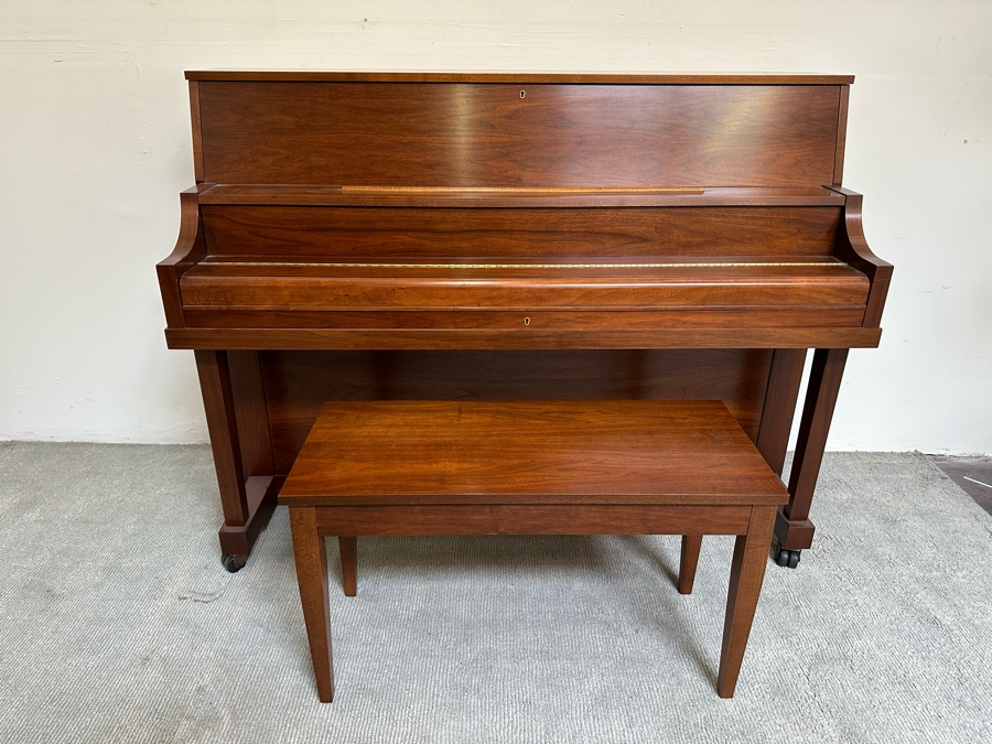 YAMAHA Acoustic P22 Upright Piano In Walnut With Bench 59W X 23.5D X 45.5H [Photo 2]
