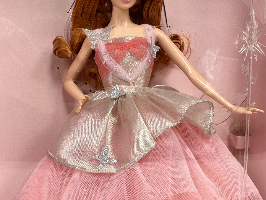 The Wizard Of Oz Glinda The Good Witch Limited Edition Of 5,500 Gold Label Collection Mattel Barbie Doll 2015 New In Box CJF31 [Photo 6]