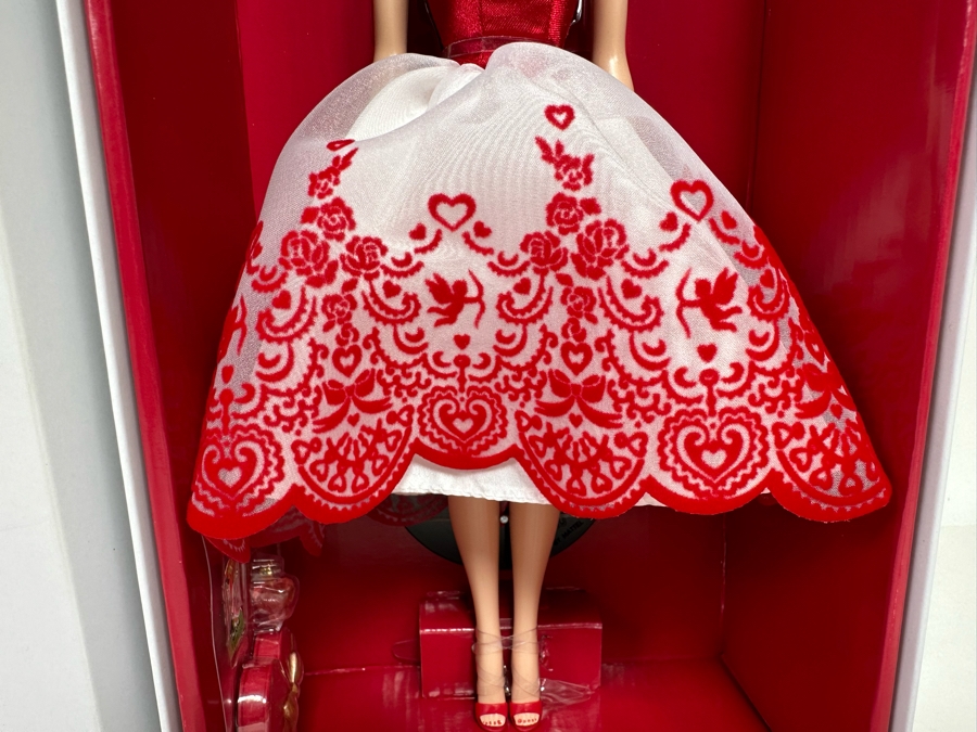 Cupid’s Kisses Holiday Hostess Collection Mattel Barbie Doll 2013 New In Box BCR06 LIMITED EDITION [Photo 5]