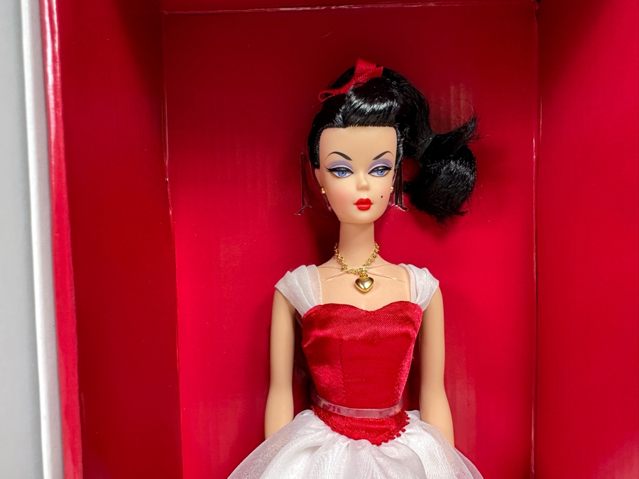 Cupid’s Kisses Holiday Hostess Collection Mattel Barbie Doll 2013 New In Box BCR06 LIMITED EDITION [Photo 3]