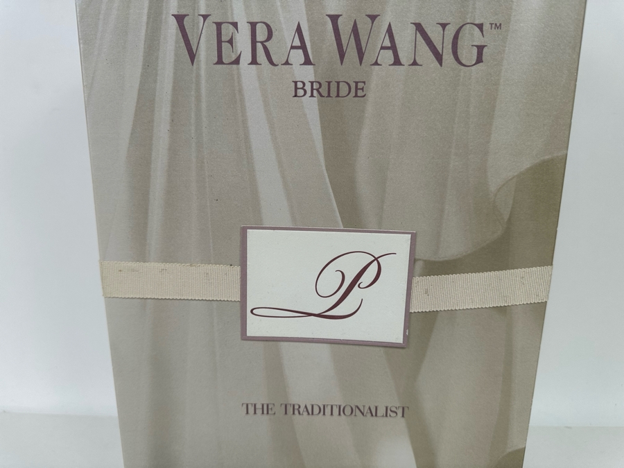 Vera Wang Bride The Traditionalist Limited Edition of 2,500 Gold Label Collection Mattel Barbie Doll 2010 New In Box R4537 [Photo 8]
