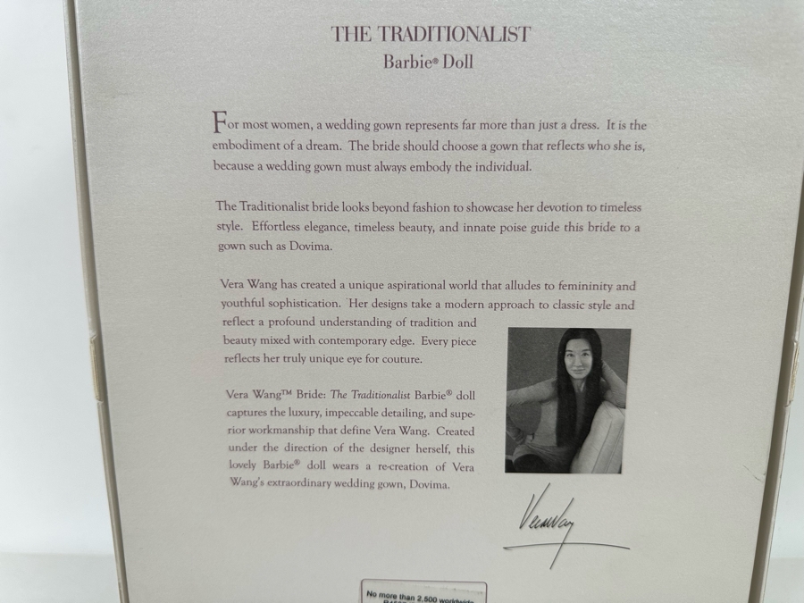 Vera Wang Bride The Traditionalist Limited Edition of 2,500 Gold Label Collection Mattel Barbie Doll 2010 New In Box R4537 [Photo 11]