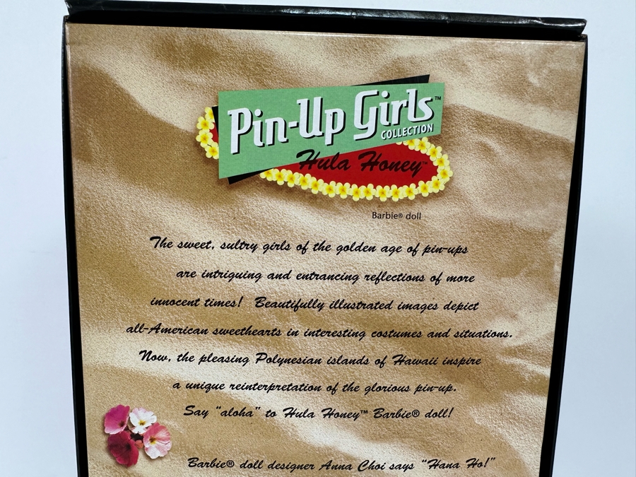 Pin-Up Girls Collection Hula Honey Limited Edition of 25,000 Gold Label Collection Mattel Barbie Doll 2006 New In Box J0951 [Photo 12]