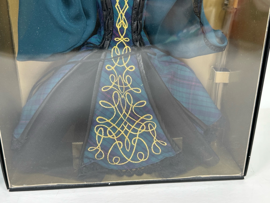 Sorcha Barbie Doll, The Global Glamour Collection Limited Edition Of 10,000 Gold Label Collection Mattel Barbie Doll 2017 New In Box DYX75 [Photo 6]