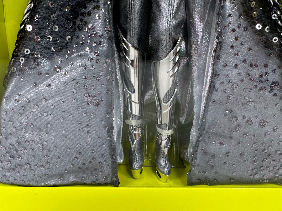 Goddess Of The Galaxy Limited Edition Of 4,200 Gold Label Collection Mattel Barbie Doll 2011 New In Box T7678 [Photo 4]