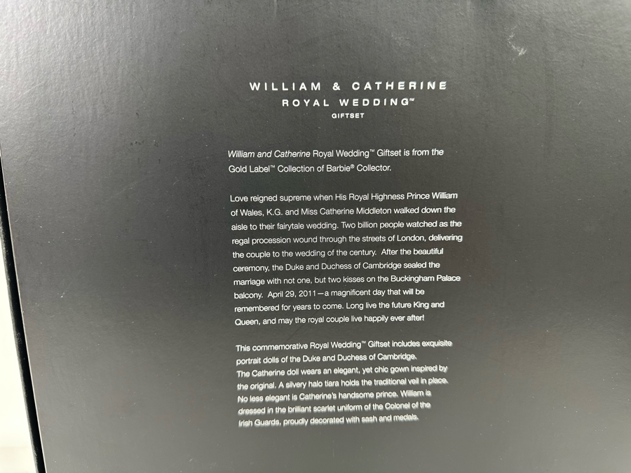 William and Catherine Royal Wedding Limited Edition of 22,500 Gold Label Collection Mattel Barbie Dolls 2011 New In Box W3420 [Photo 12]