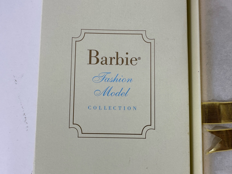 Fashion Model Collection Genuine Silkstone Body Limited Edition Of 10,400 Gold Label Collection Mattel Barbie Doll 2007 New In Box K7964 [Photo 3]