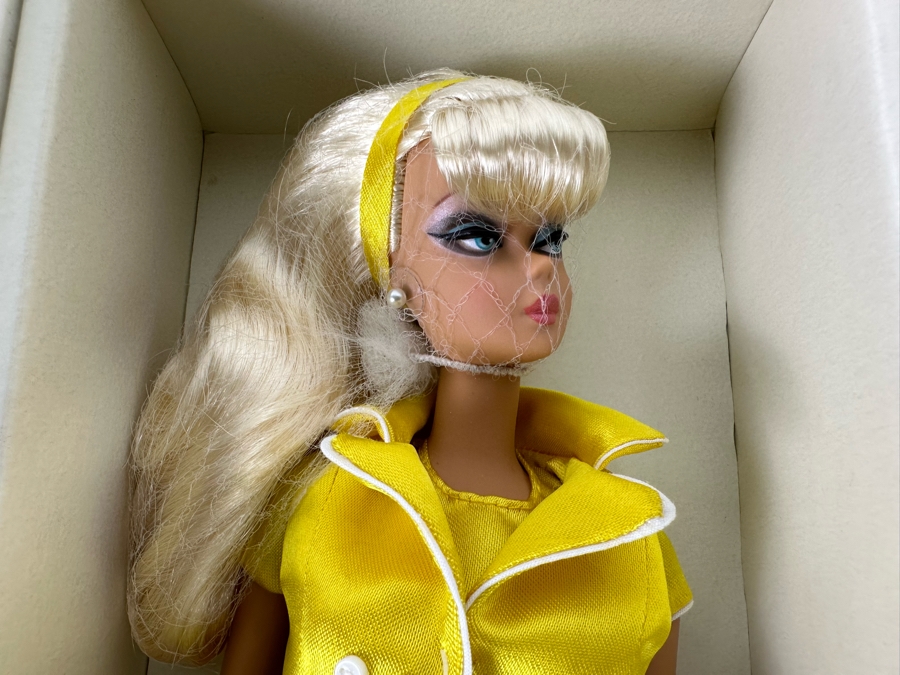 Fashion Model Collection Palm Beach Honey Genuine Silkstone Body Limited Edition of 3,550 Gold Label Collection Mattel Barbie Doll 2009 New In Box R4485 [Photo 6]