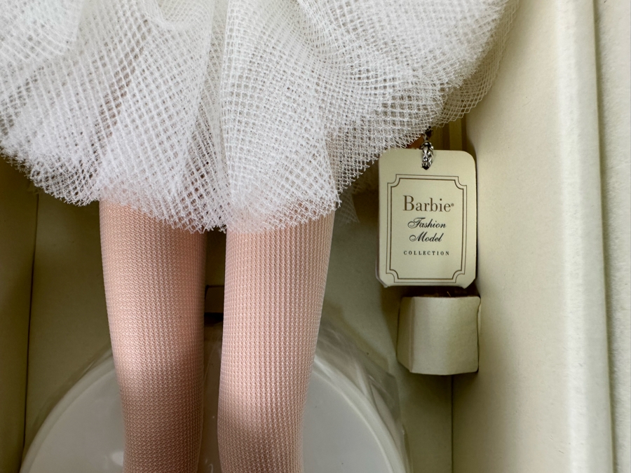 Fashion Model Collection Prima Ballerina Limited Edition Of 4,200 Gold Label Collection Mattel Barbie Doll 2009 New In Box P4753 [Photo 8]